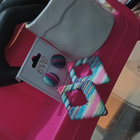 🆕 Fashion Eve Collection earrings - Picture 6 of 7